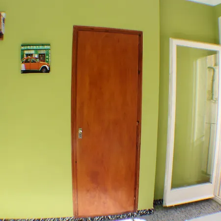 Agi Gloria Casa de hóspedes 2*